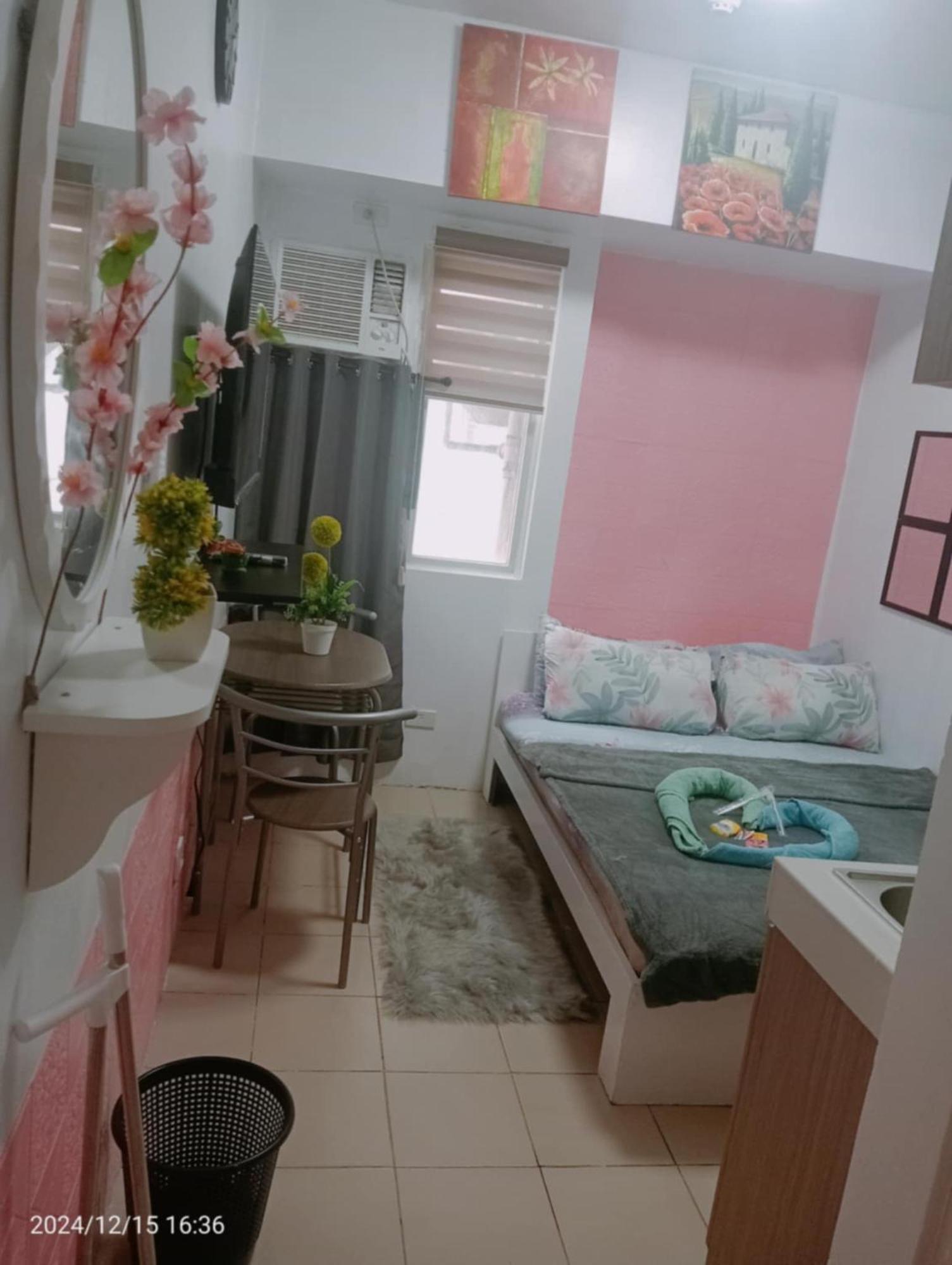 Mandaluyong Urban Deca Staycation מראה חיצוני תמונה