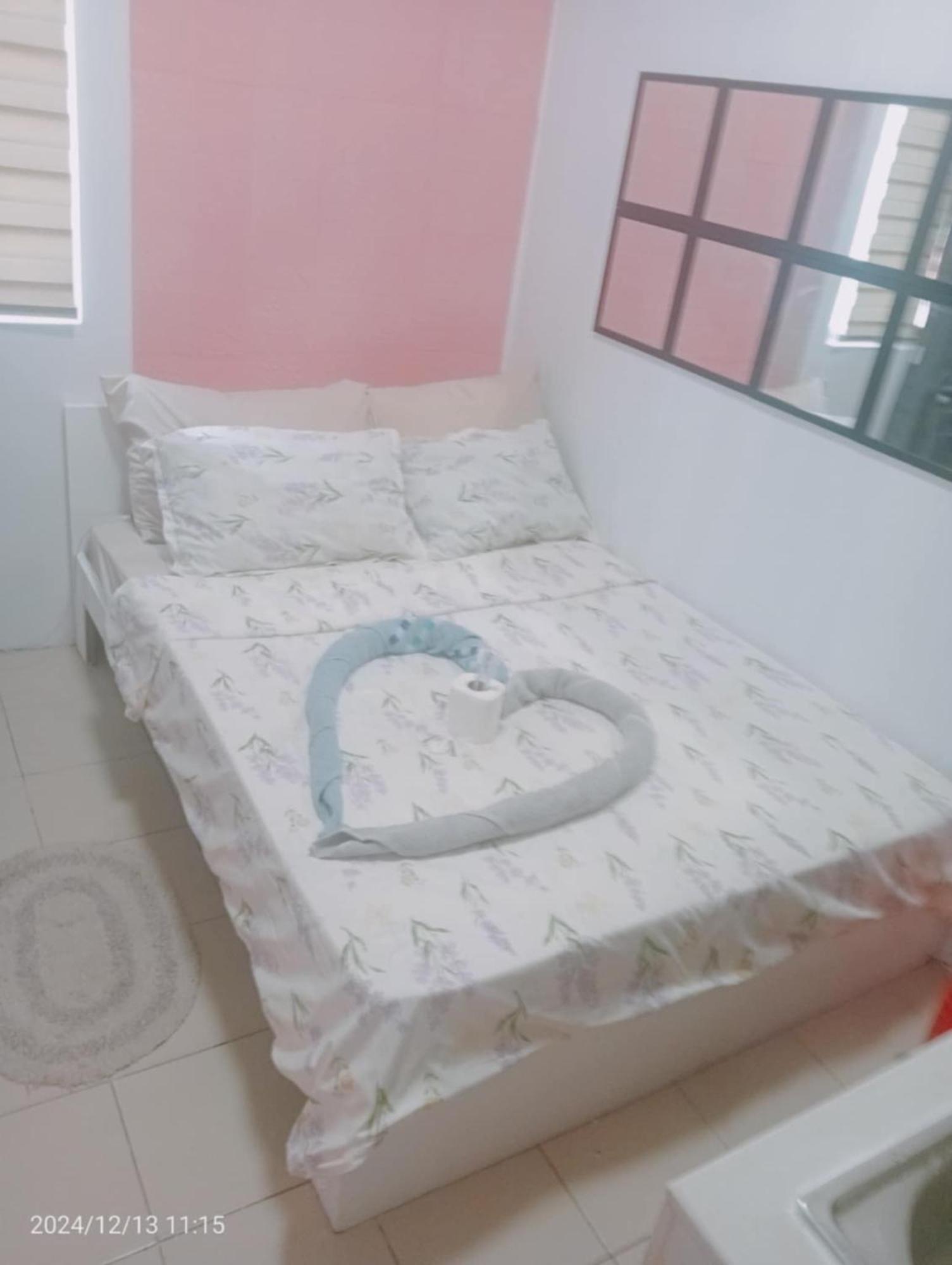 Mandaluyong Urban Deca Staycation מראה חיצוני תמונה